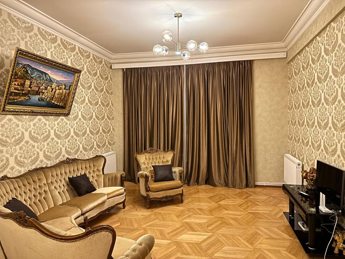 4 Bedroom Suite Apartment Ln Tbilisi City ภายนอก รูปภาพ