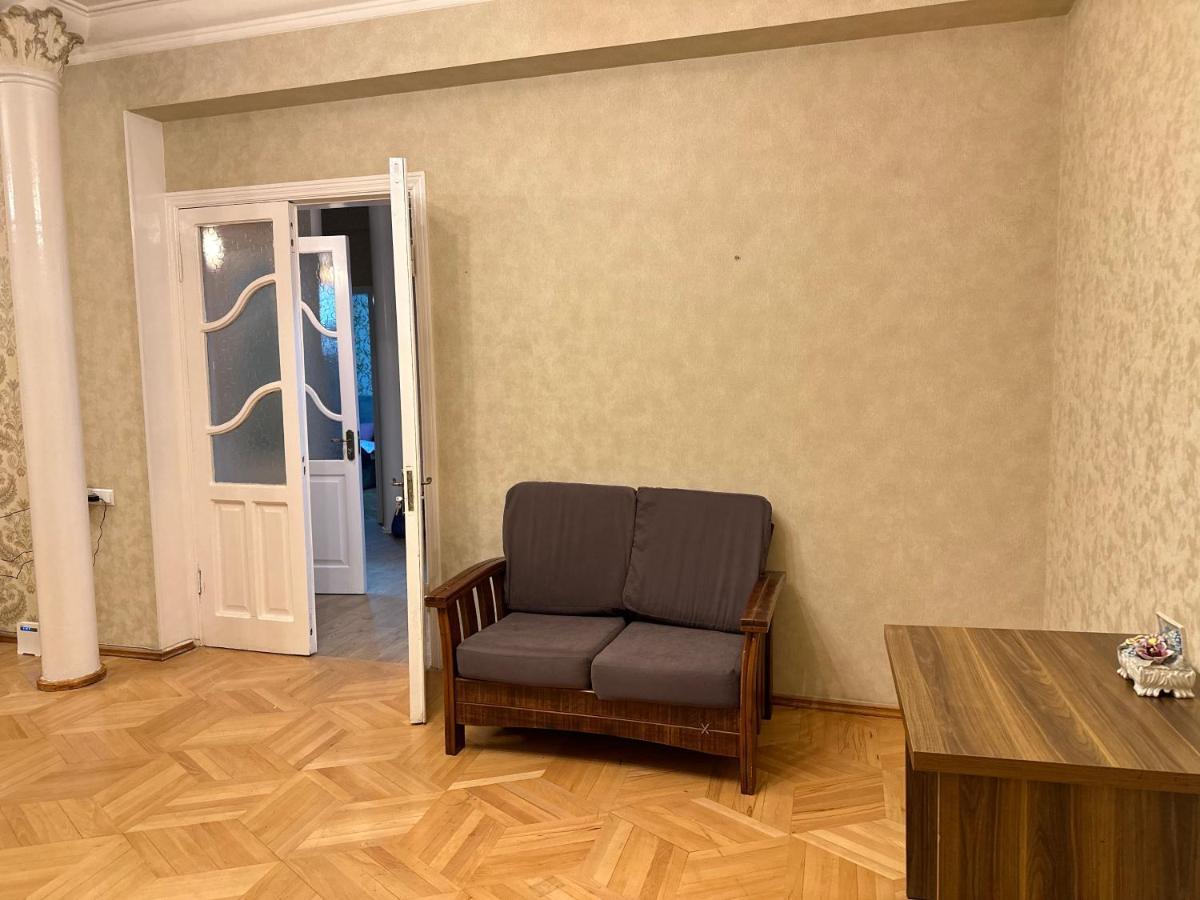 4 Bedroom Suite Apartment Ln Tbilisi City ภายนอก รูปภาพ
