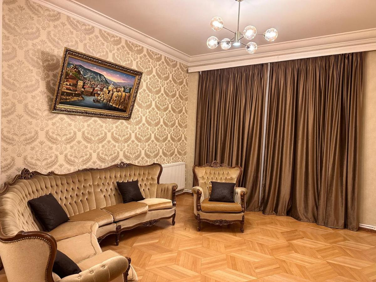4 Bedroom Suite Apartment Ln Tbilisi City ภายนอก รูปภาพ