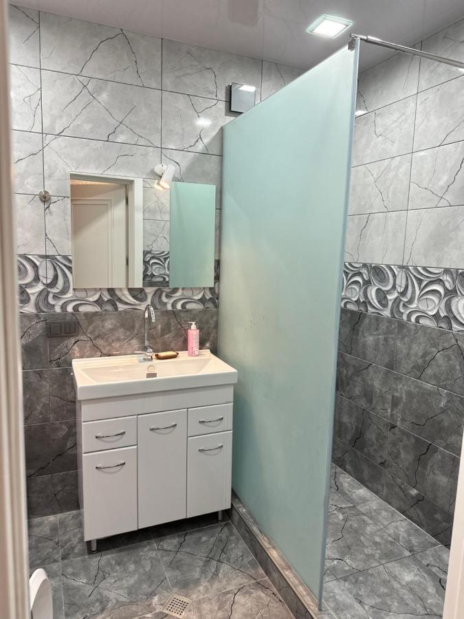 4 Bedroom Suite Apartment Ln Tbilisi City ภายนอก รูปภาพ